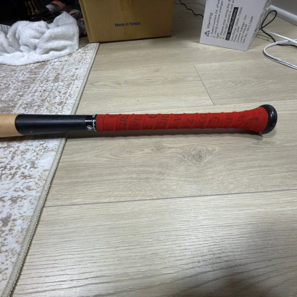 Goliath Youth G271 Baseball Bat – Power, Precision, and Maple Performance